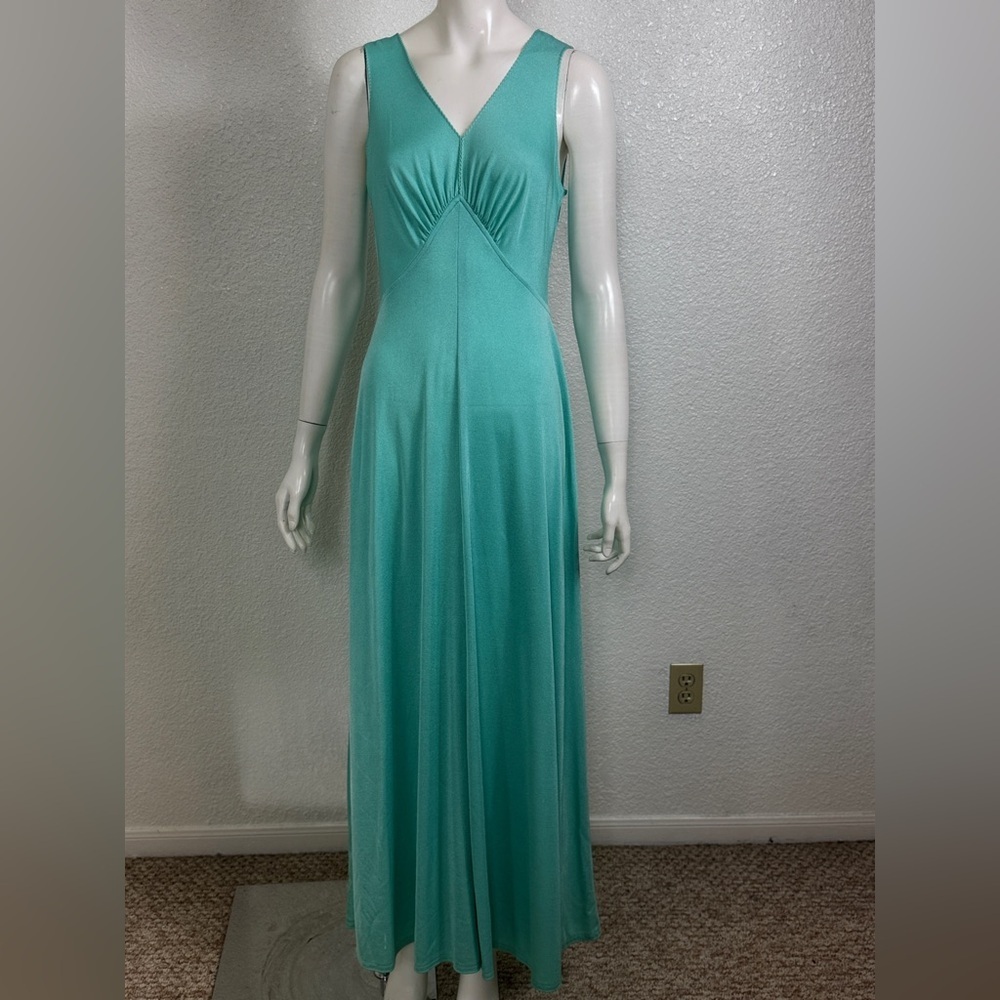 Unbranded Vintage Vanity Fair Dressing/Night Gown Seafoam Green Color K-5